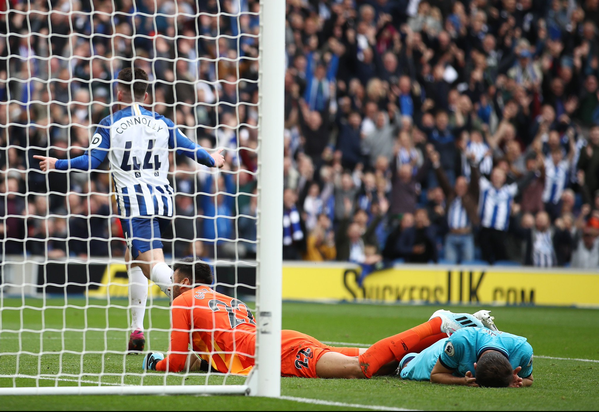 记者：由于后防伤病问题，拜仁考虑与戴尔签份短约踢世俱杯.
