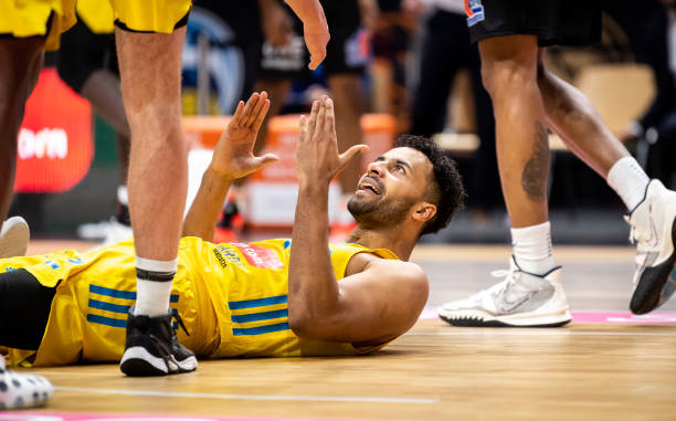 轻人抗压能 轻人抗压能